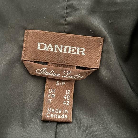 Danier Leather Open Blazer Suit Jacket Zipper Cuffs Black Womens Size Small - Picture 8 of 9